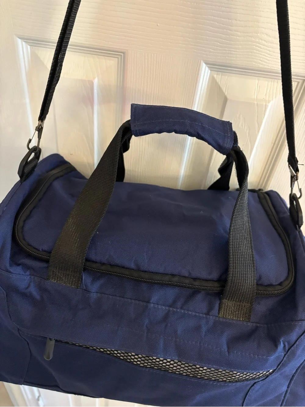 Eddie Bauer Navy Blue Duffle Bag Gym Travel Carry-On Shoulder Strap
